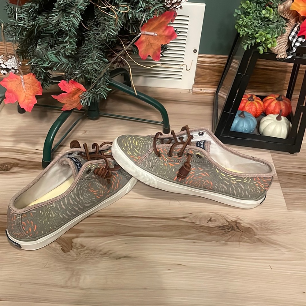 Sperrys womens 8